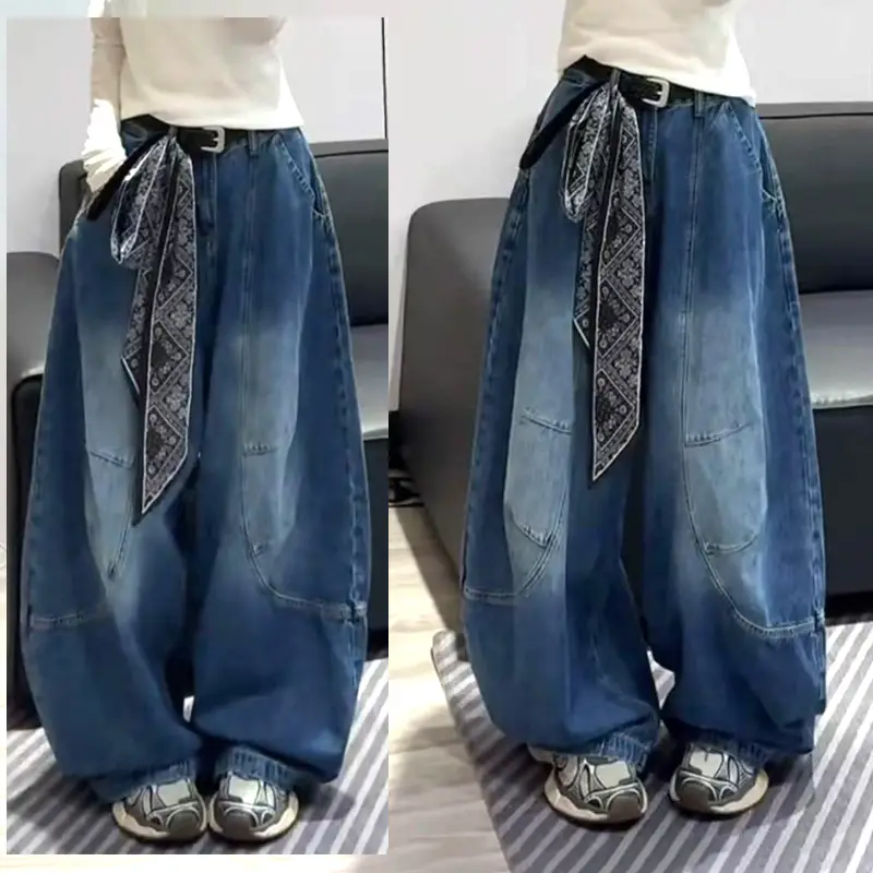 Lumina Barrel Jeans